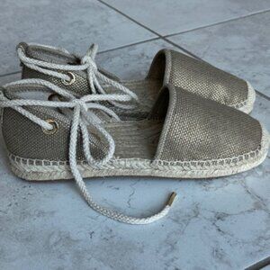 New Michael Kors Margie Metallic Gold Fabric Flat Espadrilles Size 9M